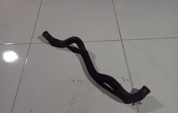 Mazda 5 Engine coolant pipe/hose