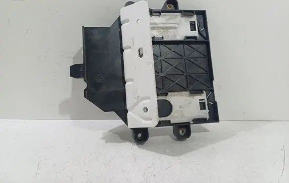 Volvo S60 Engine control unit holder 31331597