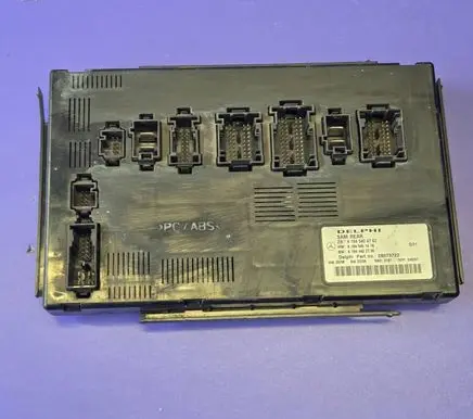 Mercedes-Benz ML AMG W164 Fuse box set A1645409762 A1644422700