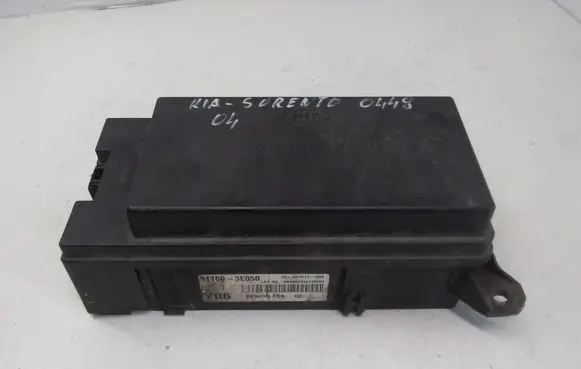 KIA Sorento Fuse module 911603E050