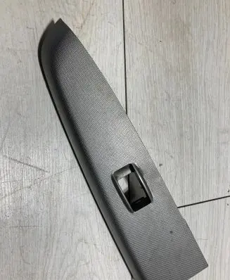 Toyota Hilux (AN10, AN20, AN30) Front door window switch trim 74231-0k020
