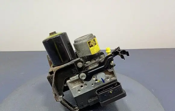 Cadillac SRX ABS Pump 4451048060