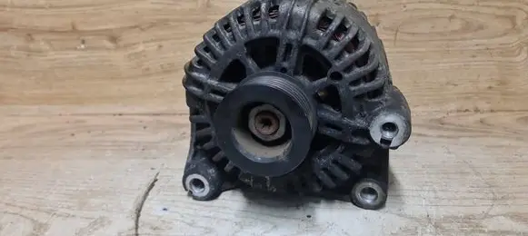 BMW X3 E83 Generator/alternator 7789980