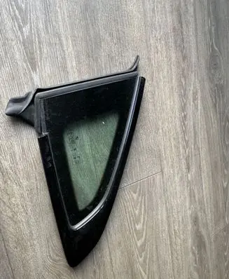 BMW 2 F44 Rear side window 18226310