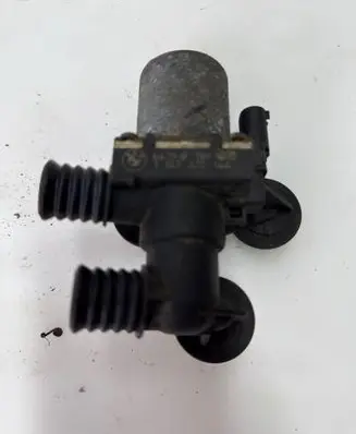 BMW 3 E46 Coolant heater control valve 8369805