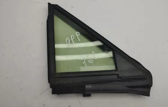 Toyota RAV 4 (XA50) Front door vent window glass four-door 