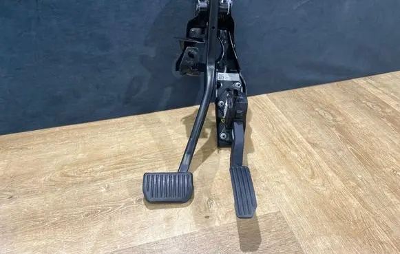 Jaguar E-Pace Accelerator throttle pedal FK729F836AC GJ322D094CD 2020122