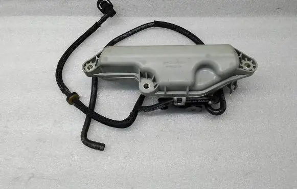 Vacuum air tank