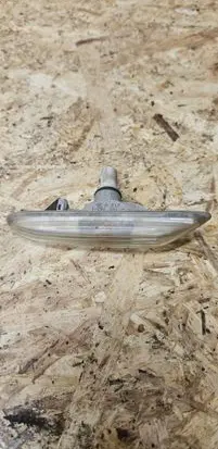 BMW 5 E60 E61 Front fender indicator light 8382104