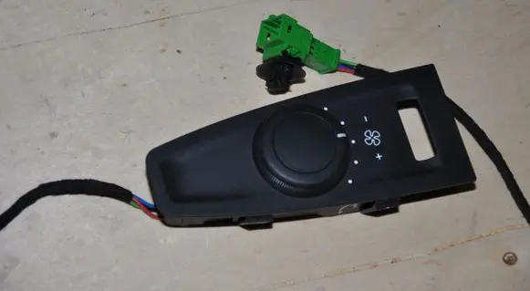 Citroen C4 II Picasso Climate control unit 96754037Zd