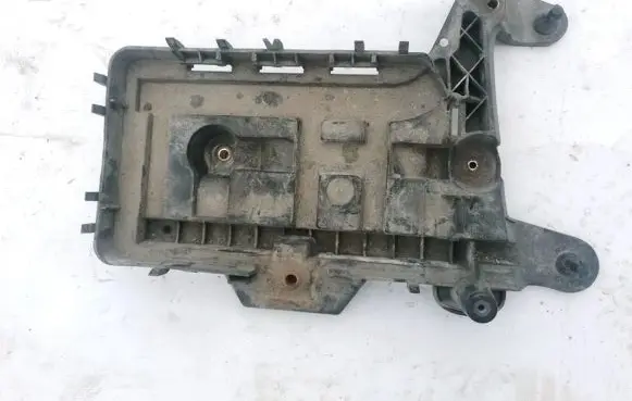 Volkswagen Touran I Battery box tray 1K0915333B
