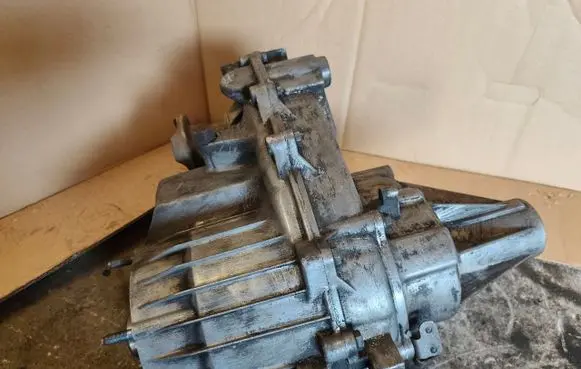 Jeep Grand Cherokee (WJ) Gearbox transfer box case 52098871 P52098871