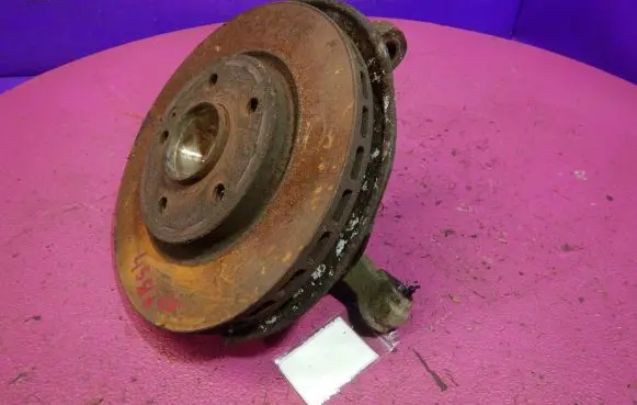 Mercedes-Benz Vaneo W414 Front wheel hub spindle knuckle