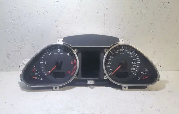 Audi A6 S6 C6 4F Speedometer (instrument cluster) 4F0920900S