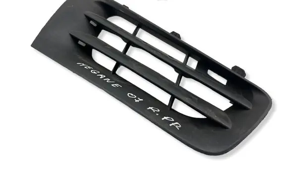 Renault Megane II Front fog light trim/grill 