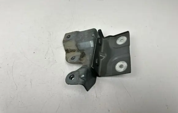 Land Rover Range Rover Evoque L538 Fender mounting bracket BJ3216E128A