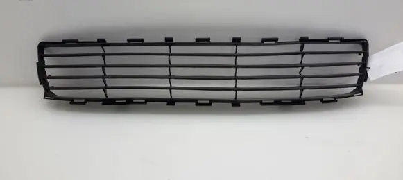 Toyota Auris 150 Front bumper lower grill 5311202080