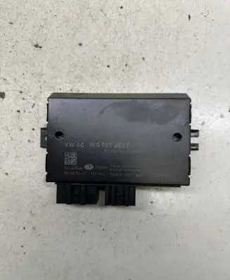 Volkswagen PASSAT B6 Tow bar trailer control unit/module 1K0907383F 5DS01015441