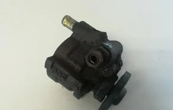 Renault Espace III Power steering pump