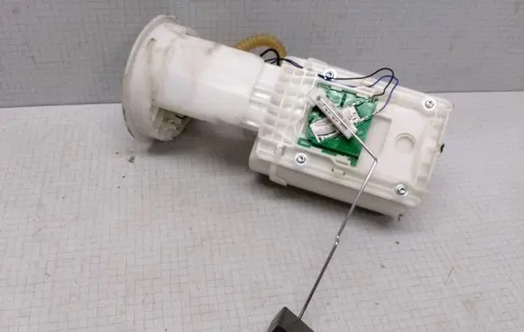 Audi A3 S3 8L Fuel injection high pressure pump