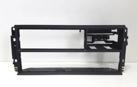 BMW 5 E34 Radio/GPS head unit trim 1374214