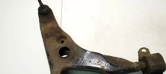 Mitsubishi Colt Front lower control arm/wishbone 