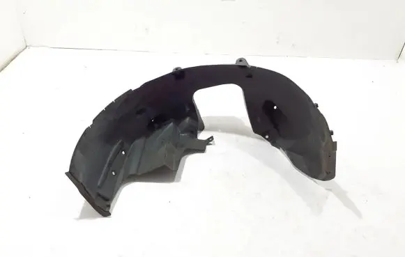 Rear arch fender liner splash guards