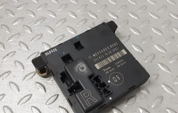Mercedes-Benz E W211 Door control unit/module A2118201626 2118201626