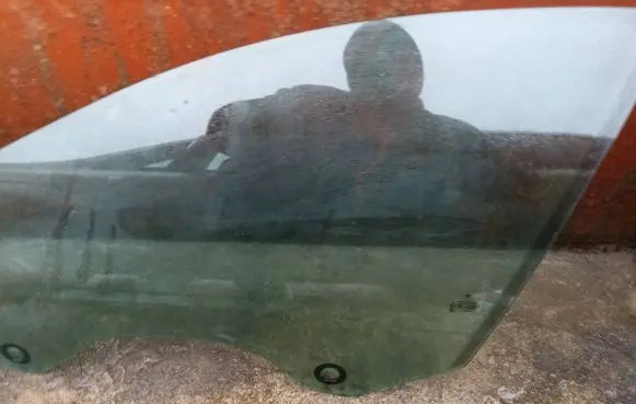 BMW 6 F06 Gran coupe Front door window glass four-door 43R001026