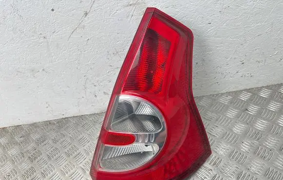 Dacia Sandero Rear/tail lights 62421002 8200734824