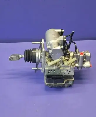 Toyota Prius (XW30) ABS Pump 47270-47030 47210-52390