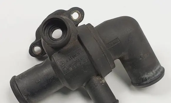 Smart ForTwo II Thermostat housing 0003179V010