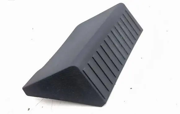 Ford Mustang Mach-E Foot rest pad/dead pedal L8BR12020BBW