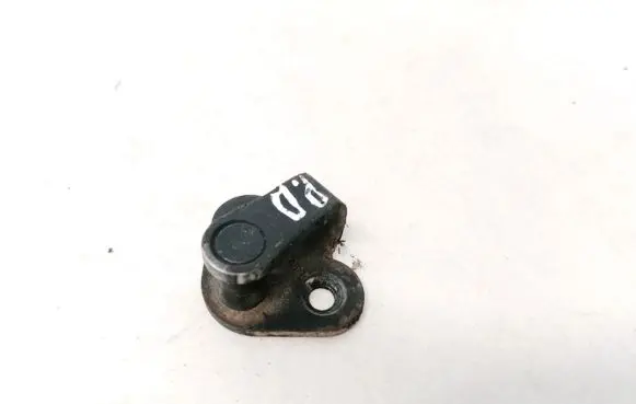 Lancia Zeta Front door lock loop/hook striker 