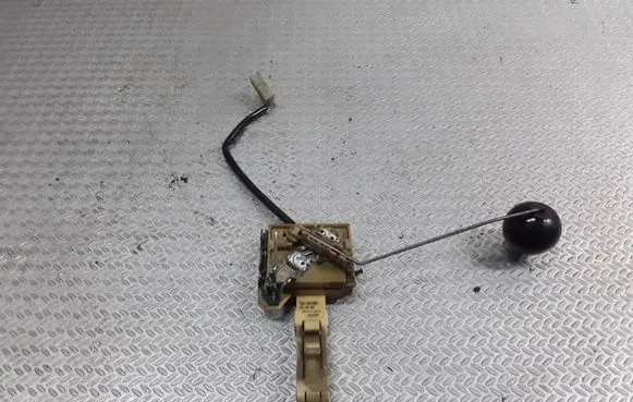 Volkswagen Touareg I Fuel level sensor 7L6919673G 221842003