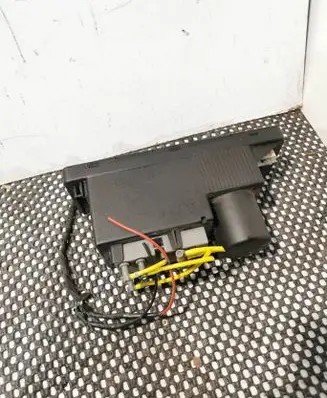 Mercedes-Benz E W210 Central locking vacuum pump 2108002548 0132006364 210800254802