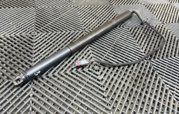 Volvo XC90 Tailgate/trunk strut/damper C8P5C