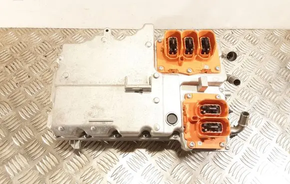Volvo XC90 Voltage converter inverter 32144041
