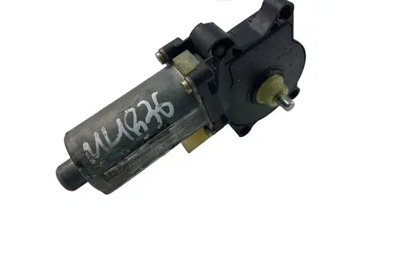 Volvo XC90 Rear door window regulator motor 0130821776