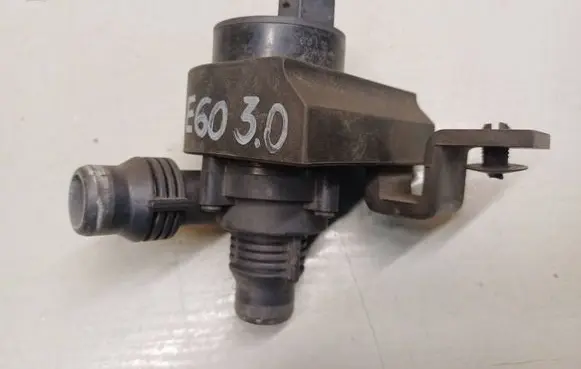 BMW 5 E60 E61 Electric auxiliary coolant/water pump 6922647