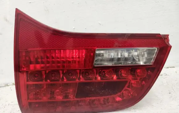 Audi A6 S6 C5 4B Tailgate rear/tail lights 89039610 9945094