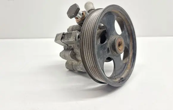 Opel Insignia A Power steering pump 13309336 3NF14 YS1653H20381