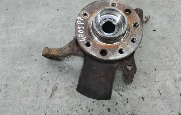 Opel Zafira B Front wheel hub spindle knuckle 13197801