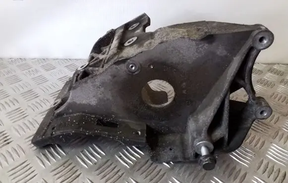 Jeep Cherokee III KJ Fuel pump bracket 90513034F