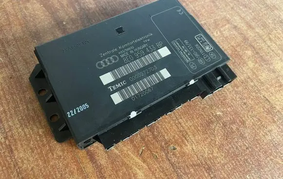 Audi A4 S4 B7 8E 8H Comfort/convenience module 8E0959433BP