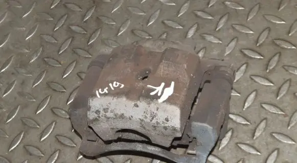 Toyota Prius (XW30) Front brake caliper