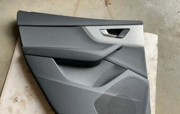 Audi Q7 4M Rear door card panel trim
