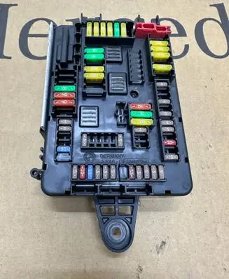 BMW 1 F20 F21 Fuse box set 9389070 19561000001