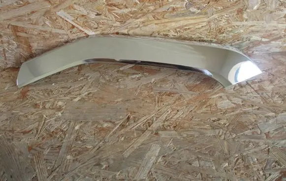 Front bumper splitter molding