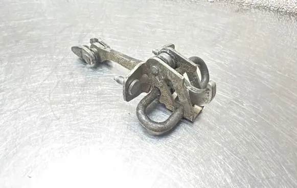 Opel Astra H Rear door check strap stopper 09229751